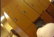 5月新流温泉女宾更衣室真实偷拍，青春靓丽小姐姐们的性感瞬间，丸子头美眉的诱人阴毛夹缝诱惑
